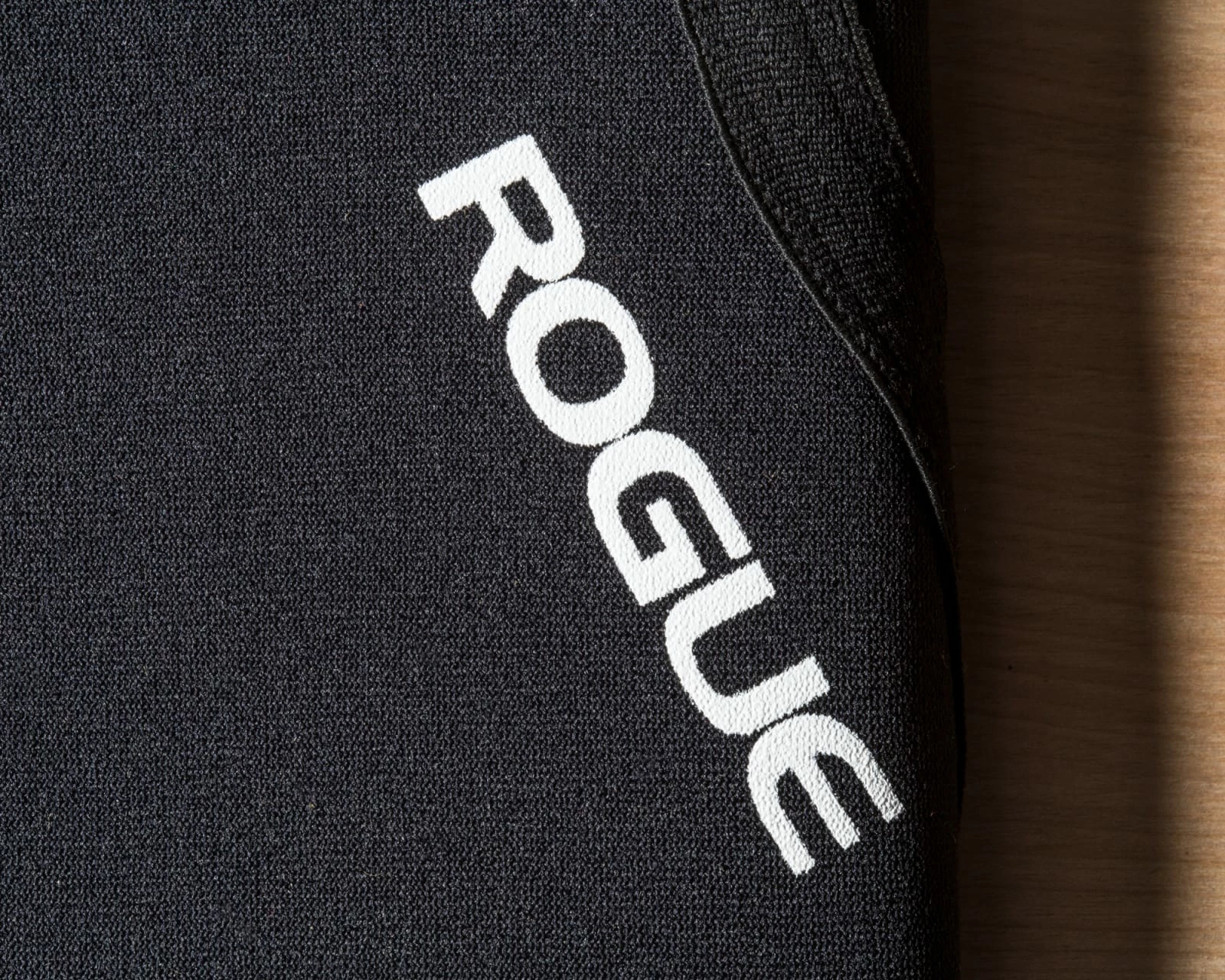 Rogue Fitness Rogue 3MM Knee Sleeve - Pair 3 Rogue Fitness Rogue 3MM Knee Sleeve - Pair - Image 3